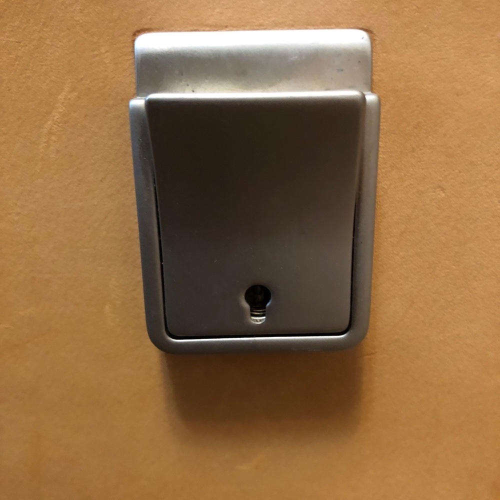 NWOT Rare BREE satchel in natural leather with lock and key - Picture 5 of 10